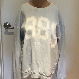 Authentic Taylor Swift 1989 Sweatshirt, sz MED